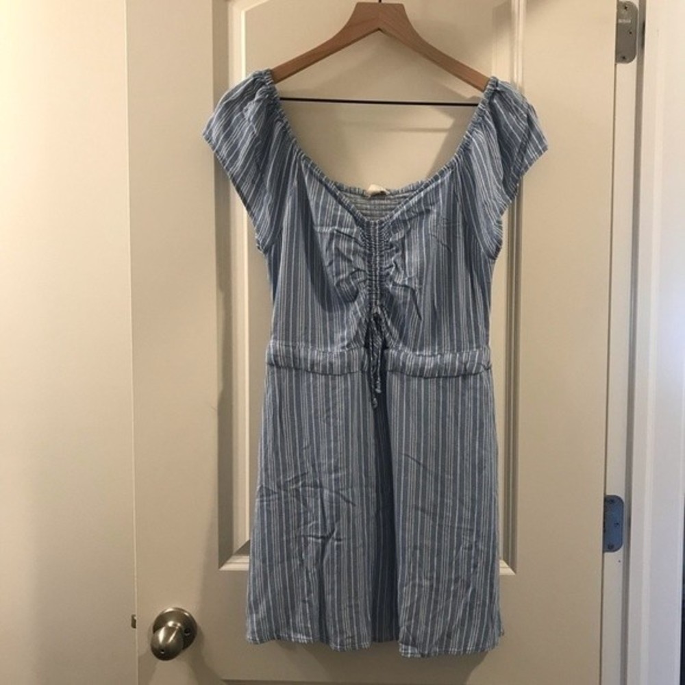 Aeropostale Blue and White Striped Keyhole Smocked Mini Dress - Size Large - Picture 9 of 13